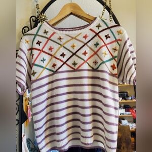 Vintage embroidered sweater shirt